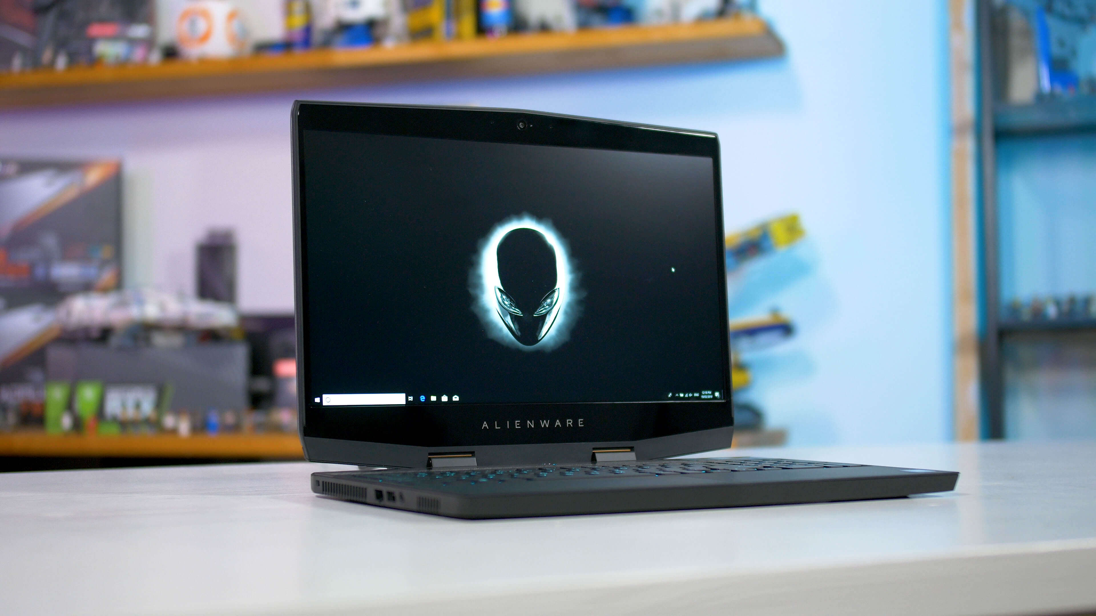 Alienware m15 RTX Gaming Laptop Review | TechSpot