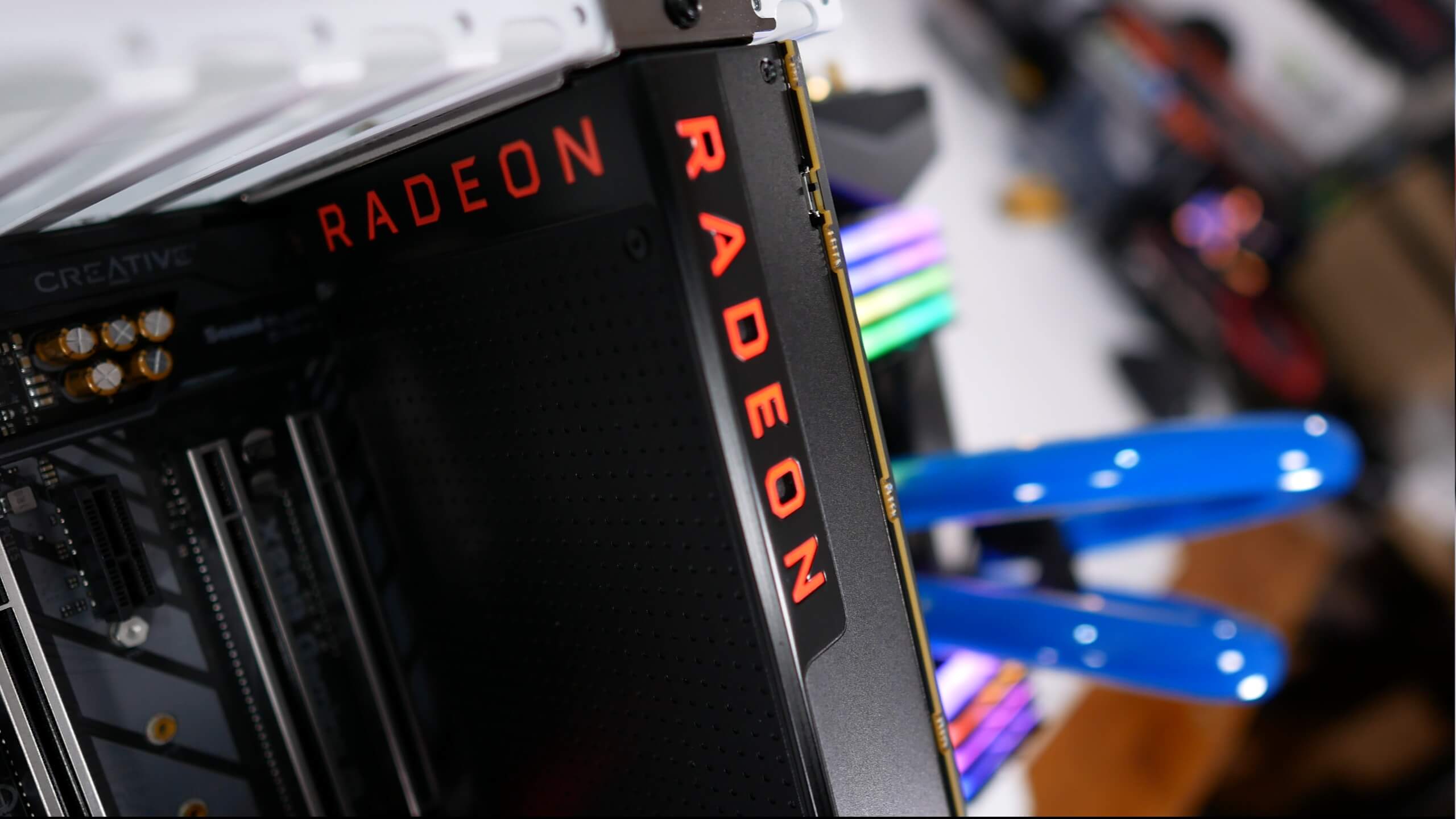 وحدة معالجة رسومات Power Power Hungry: AMD Radeon Vega 56 تمت مراجعتها في عام 2020 47