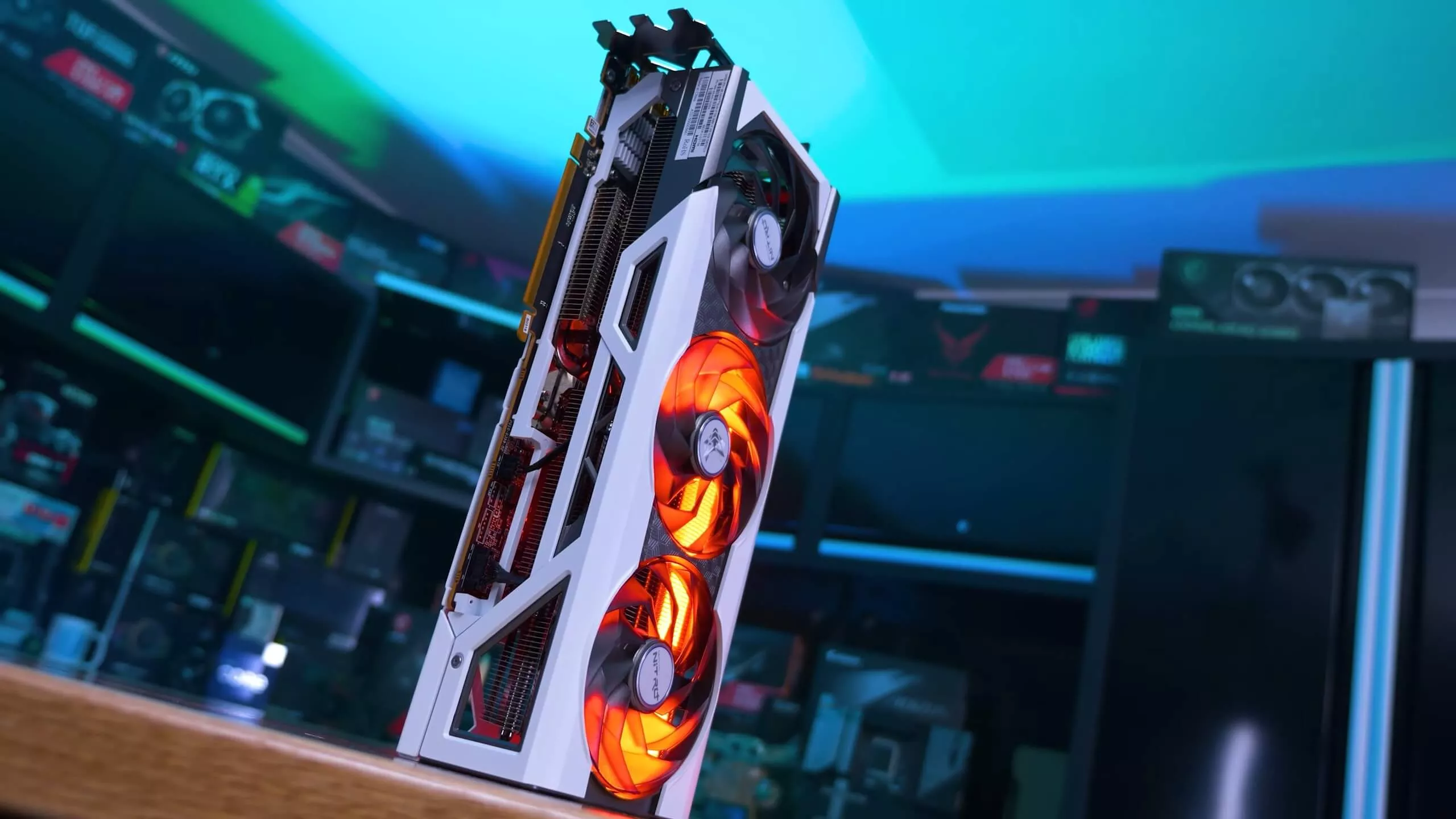 Read more about the article Older AMD Radeon flagship GPU gets price cut just as Nvidia RTX 4070 arrives