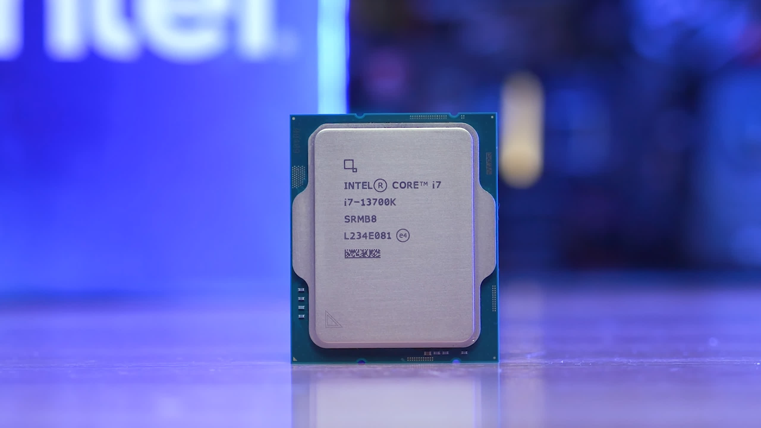 Latijns Fractie Pretentieloos Intel Core i7-13700K Review: Ryzen 7 7700X Versus | TechSpot