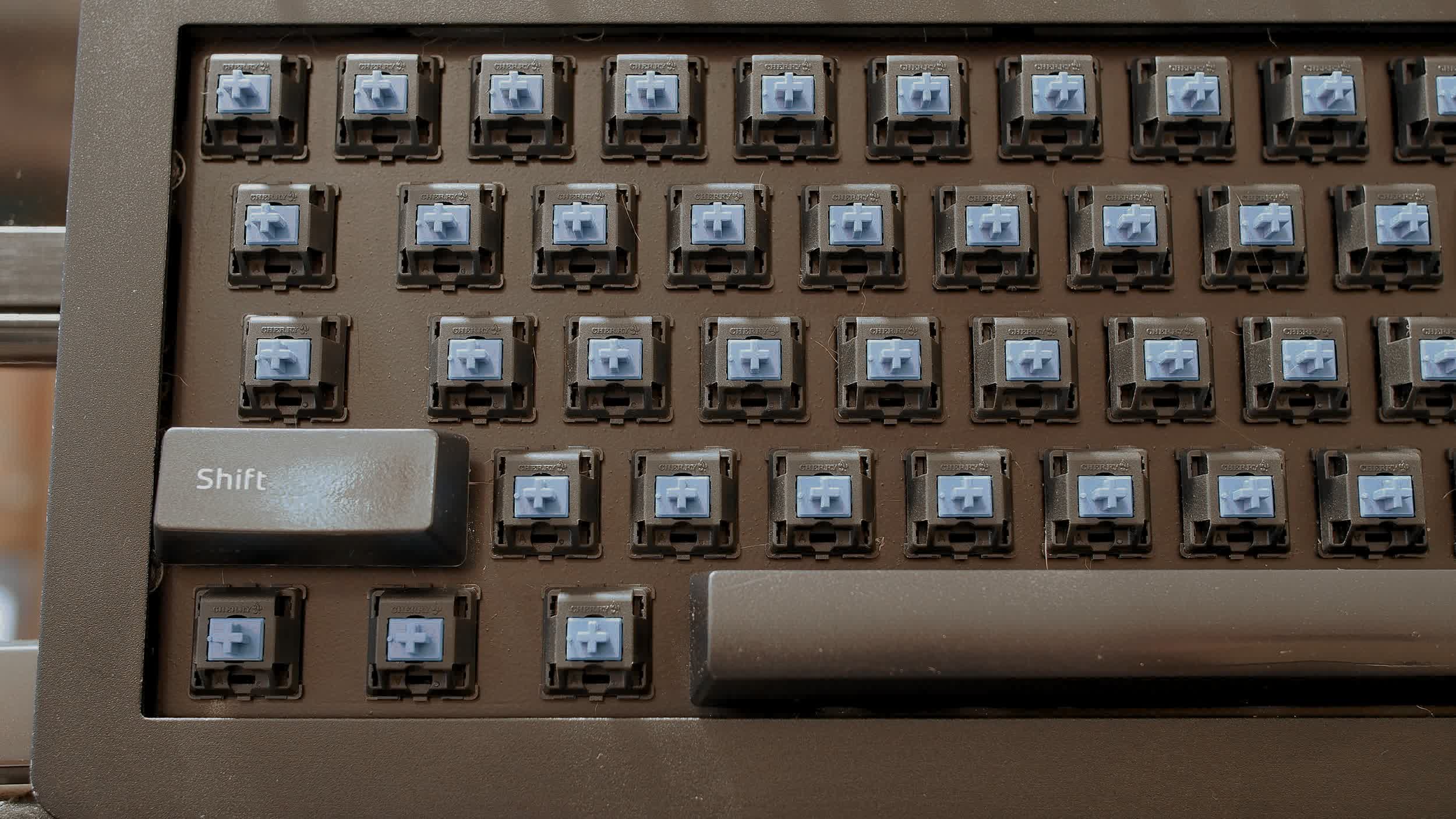 Cara Membersihkan Keyboard