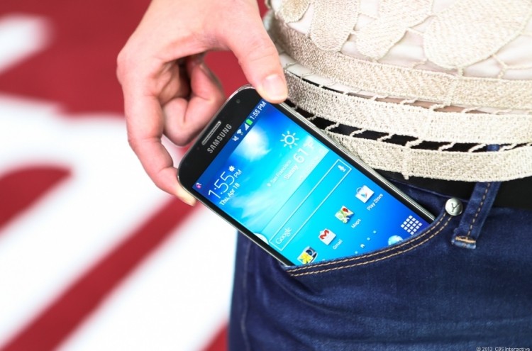 Samsung shipped six million Galaxy S4s in less than three weeks