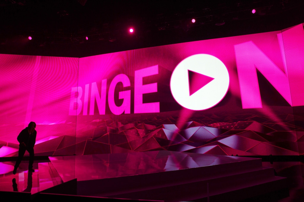 EFF sides with YouTube, says T-Mobile's Binge On throttles all video traffic