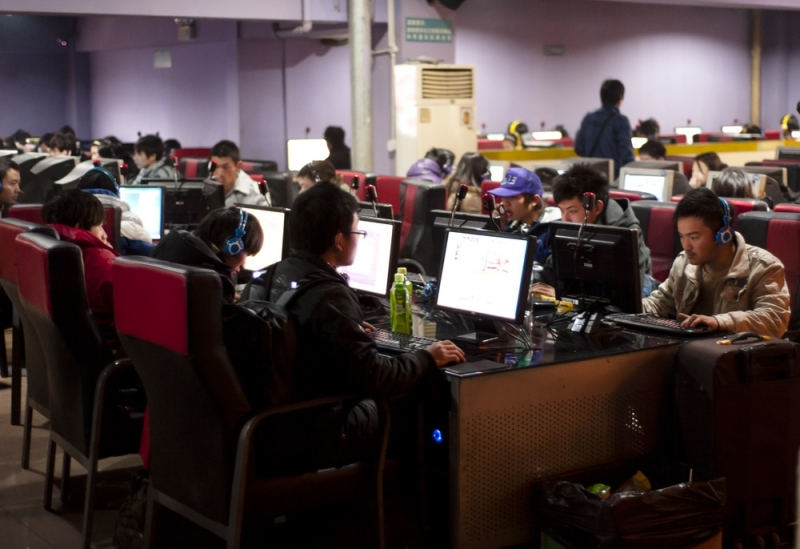 China wants to ban under-18s from online gaming after midnight, open more internet addiction clinics