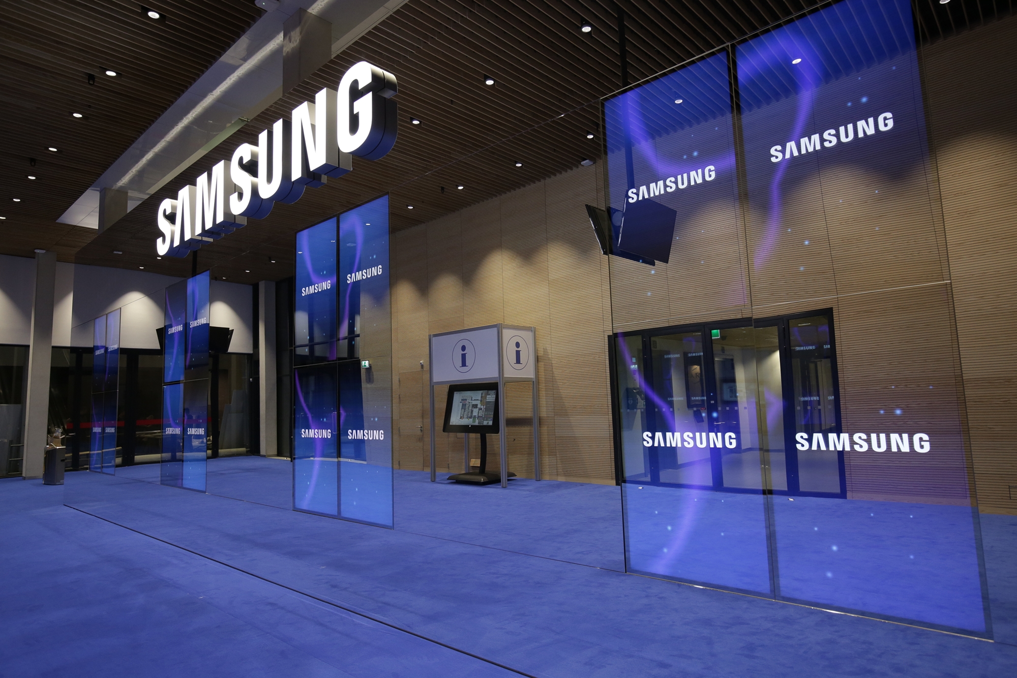 Samsung to invest $1 billion in chip manufacturing facility