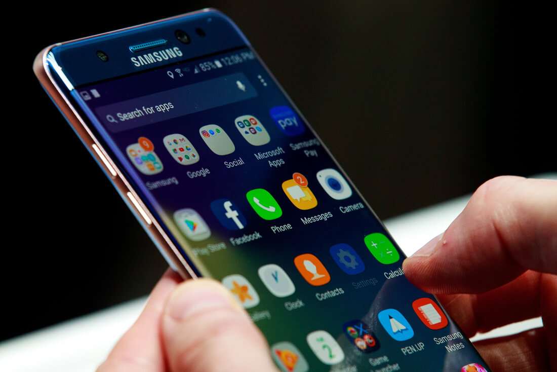 LG and Samsung release statements saying they don't throttle their older phones