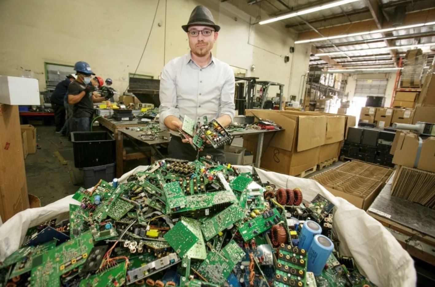 Man tries to reduce e-waste but is facing prison time over dispute with Microsoft