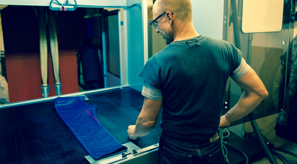 Levi's turns to lasers to modernize manufacturing