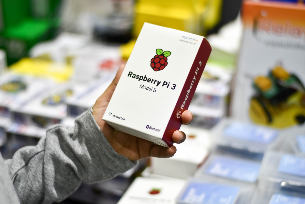 Your Raspberry Pi 3 can now run Windows 10 ARM
