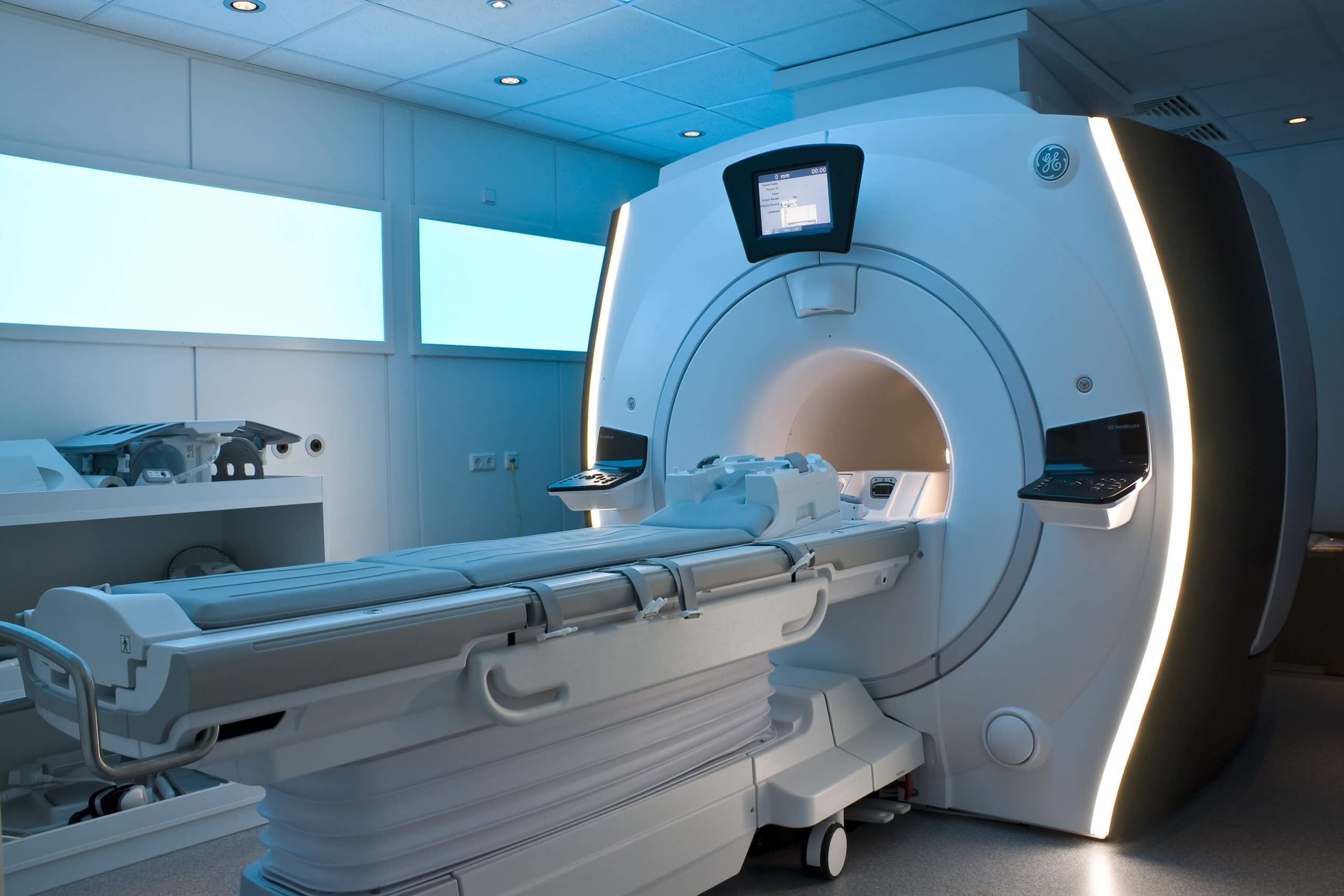 Security researchers fake cancerous nodes in CT scans with machine learning