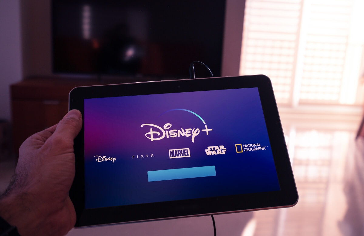 Verizon unlimited wireless and Internet customers will get a free year of Disney+