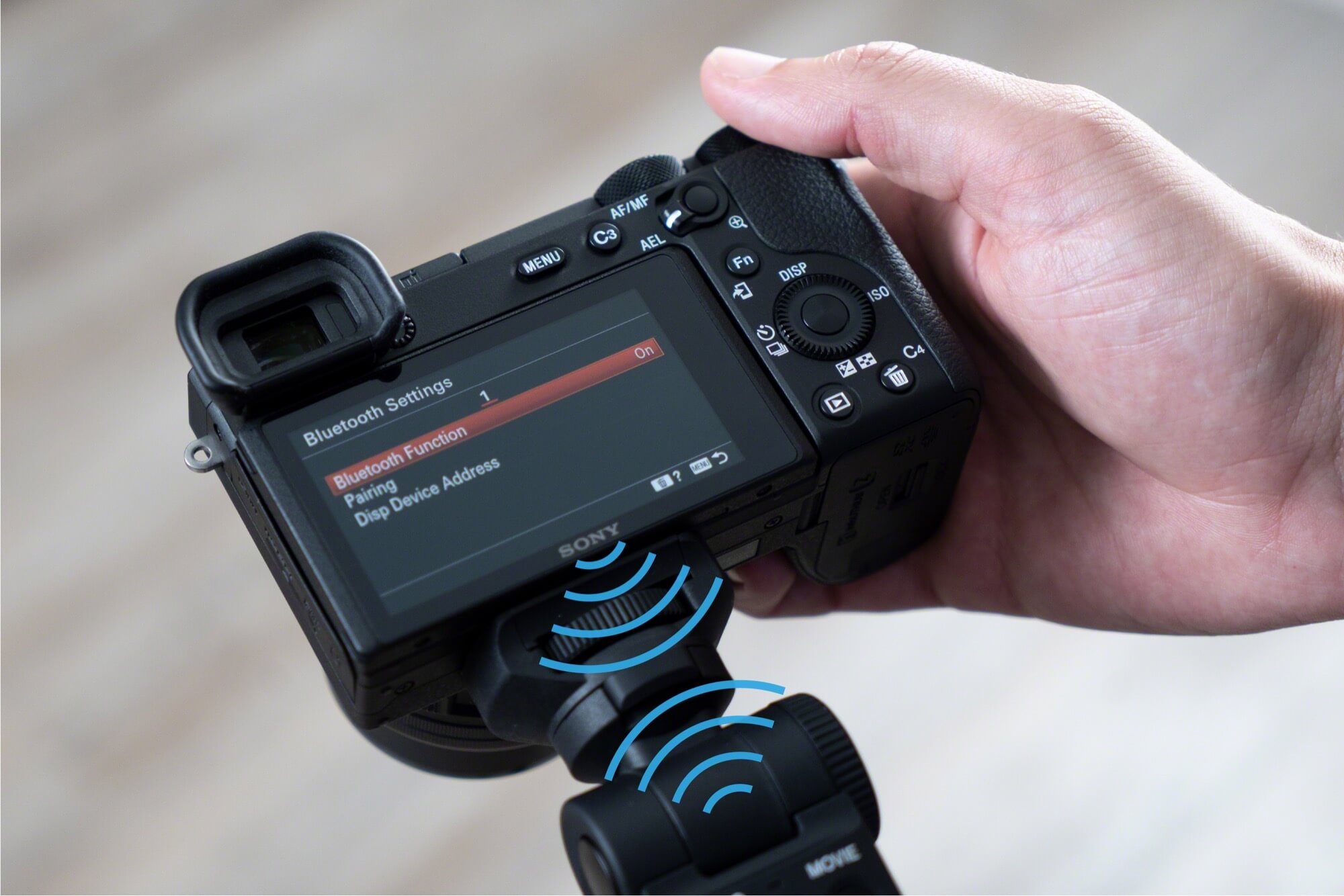 Sony's new wireless shooting grip for mirrorless cameras adds peace of mind
