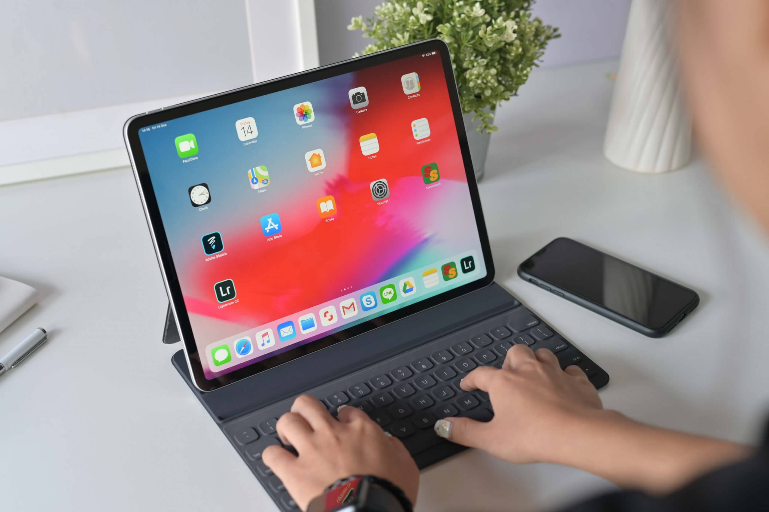 Apple reportedly has a new keyboard designed for iPads featuring a trackpad