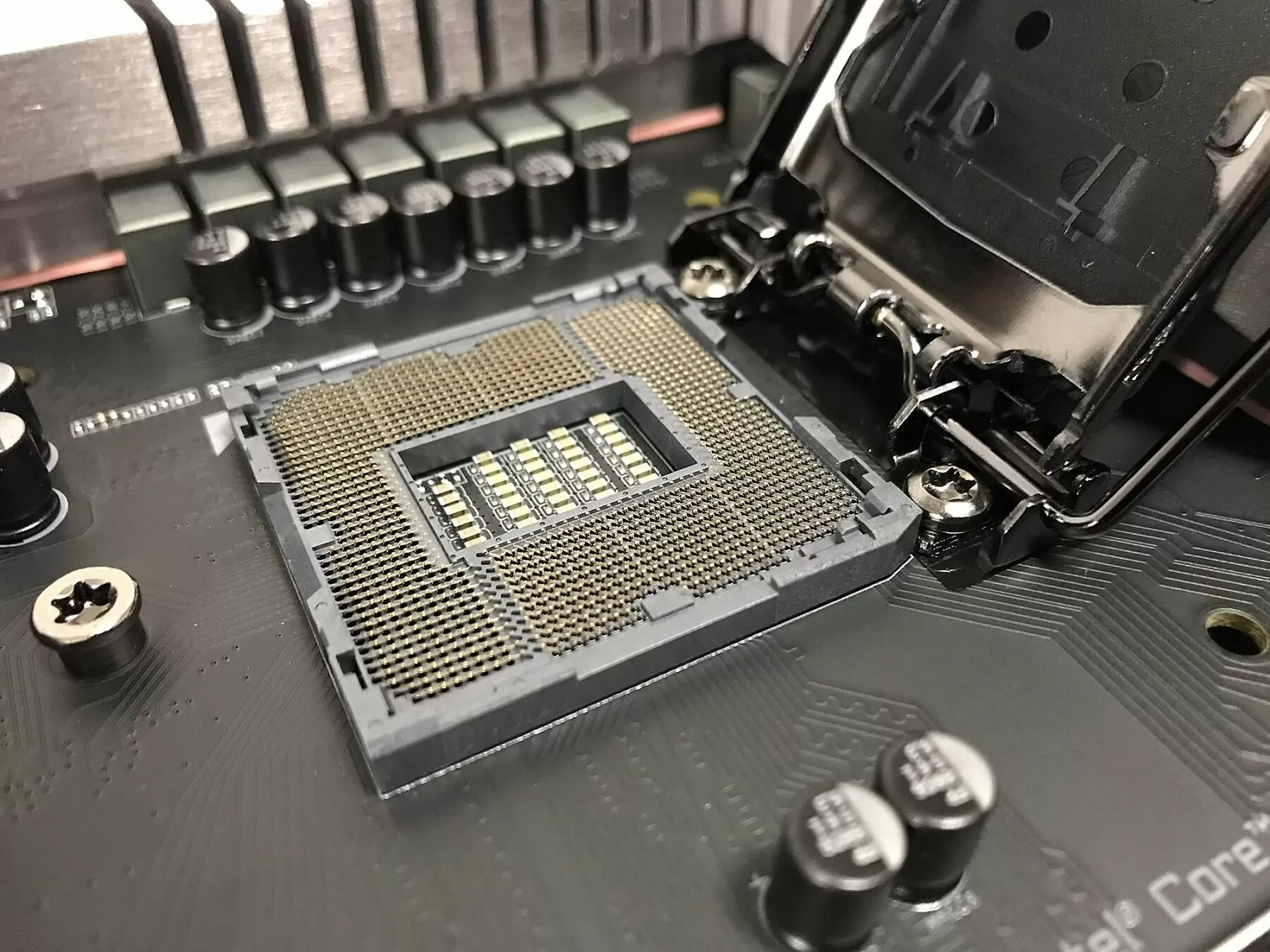 Confirmed: LGA 115x coolers work with Comet Lake-S LGA 1200 socket