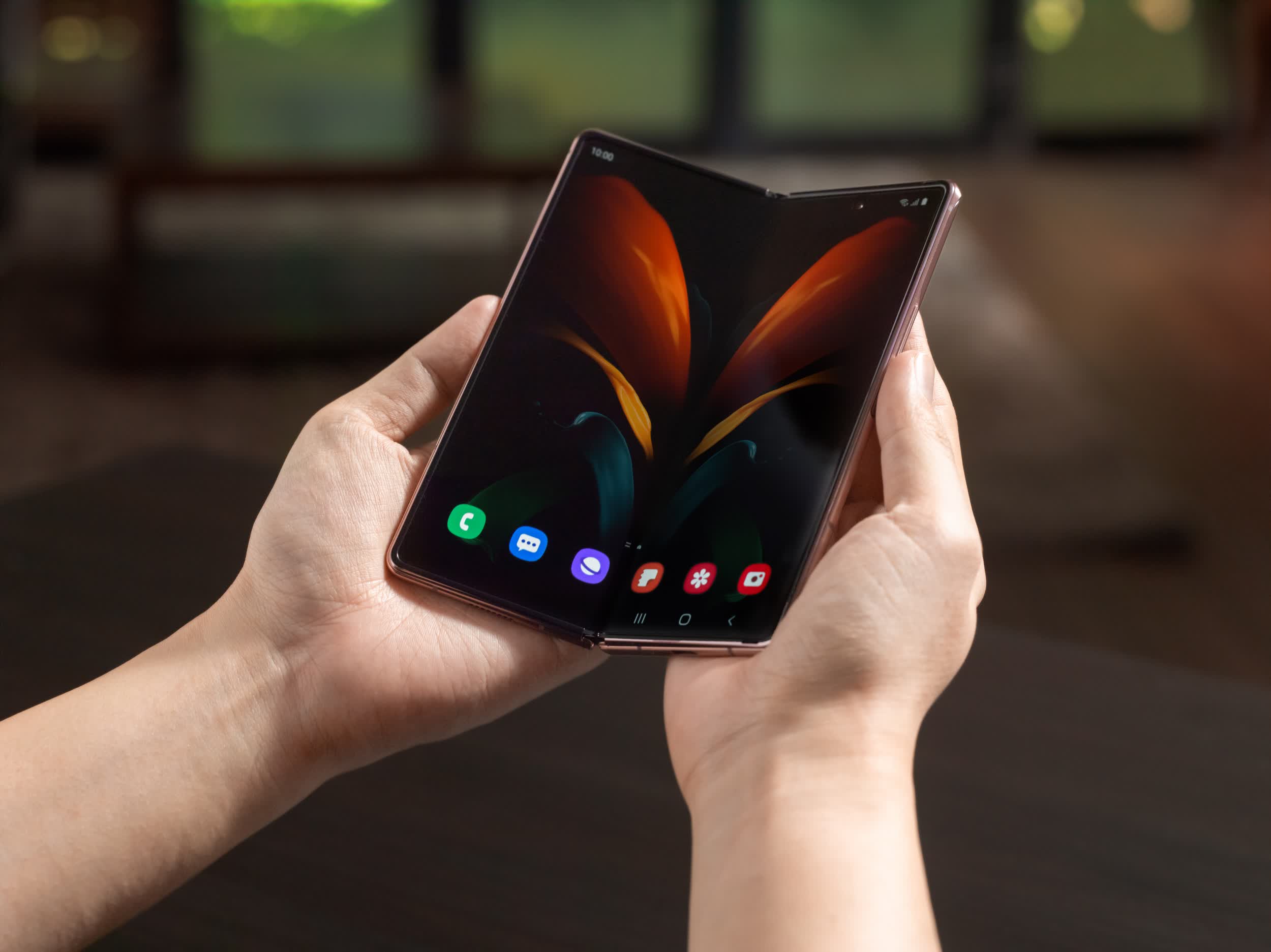 Samsung's Galaxy Z Fold 2 screen can still be scratched with your fingernail