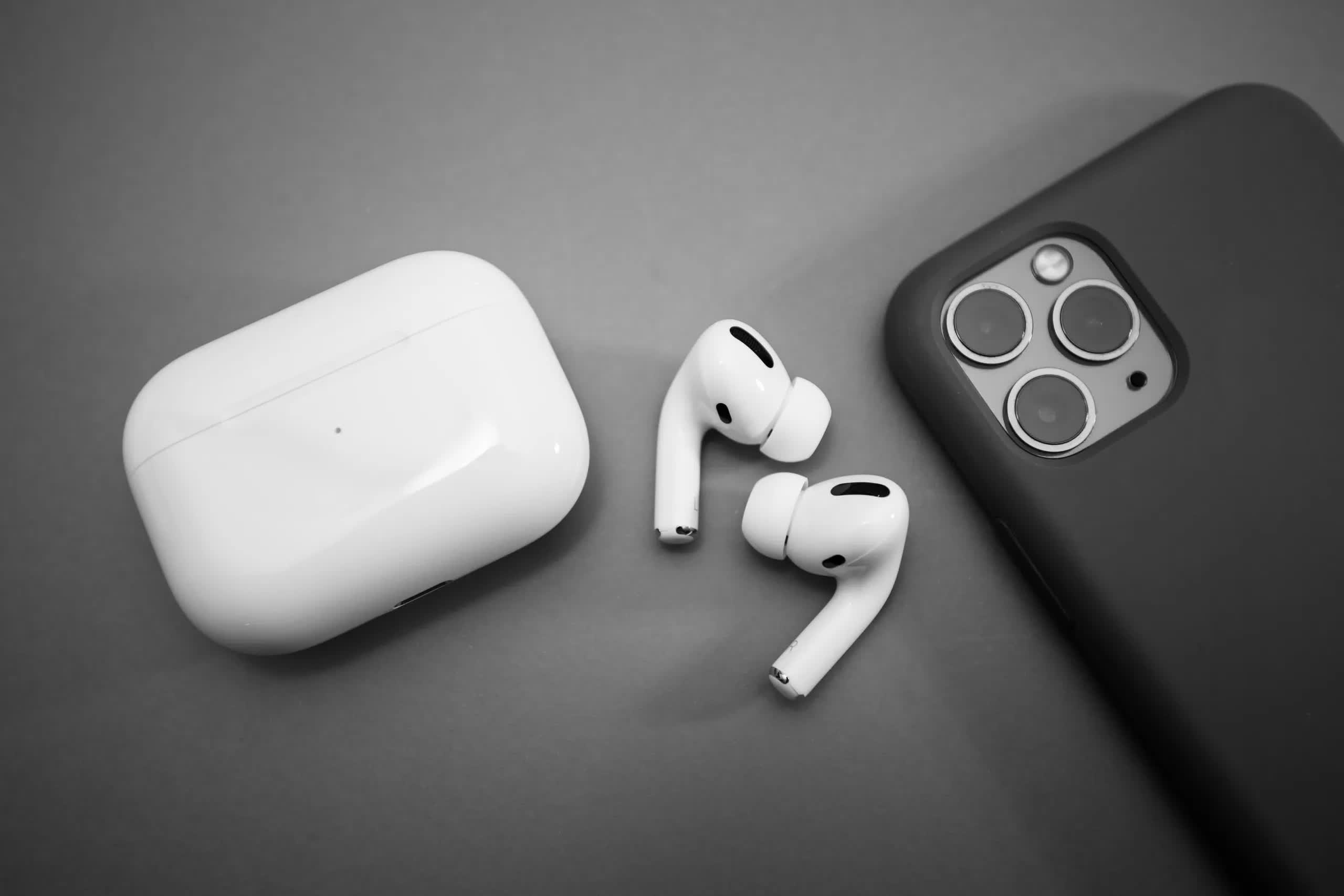 Apple confirms sound problems, launches an AirPods Pro service program