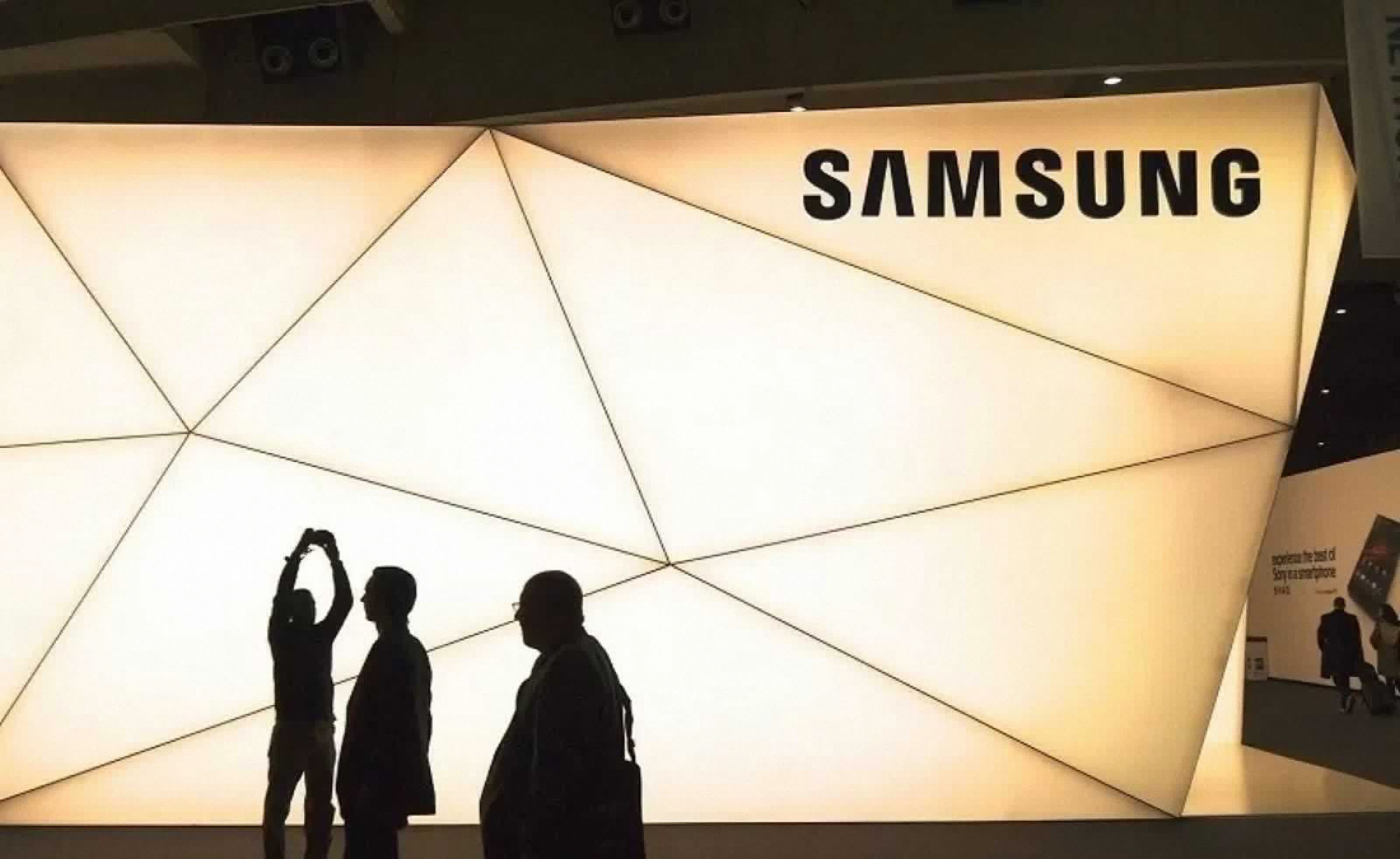 Samsung's quarterly profits hit 8-year low as chip and smartphone demand crash
