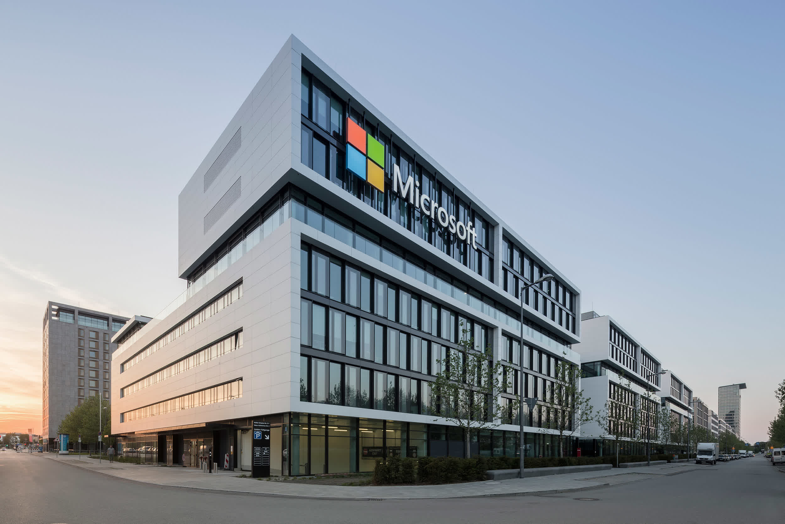 Microsoft declares new app policies in appeal to regulators