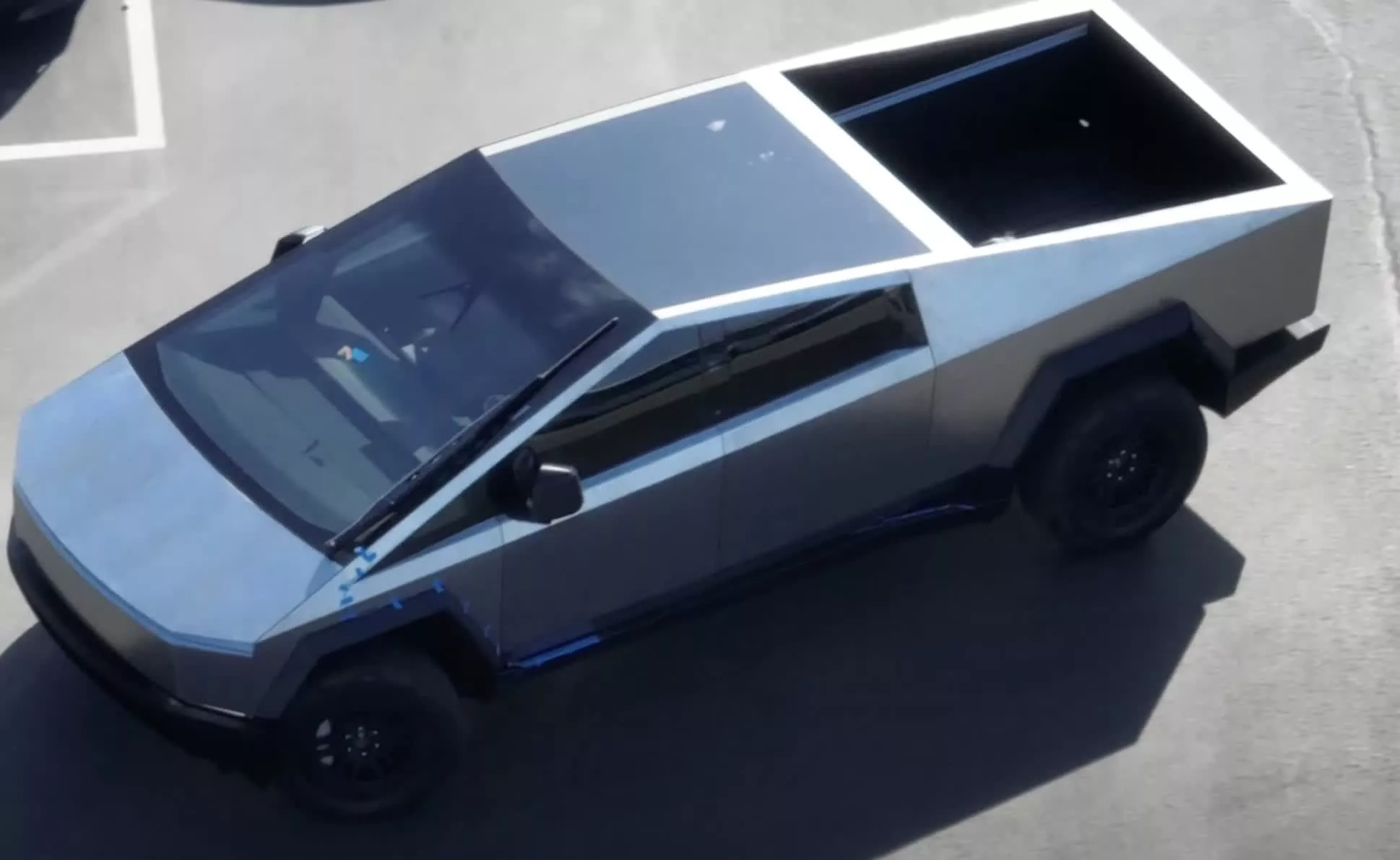 Tesla Cybertruck prototype spotted with a ludicrously long windshield wiper thumbnail