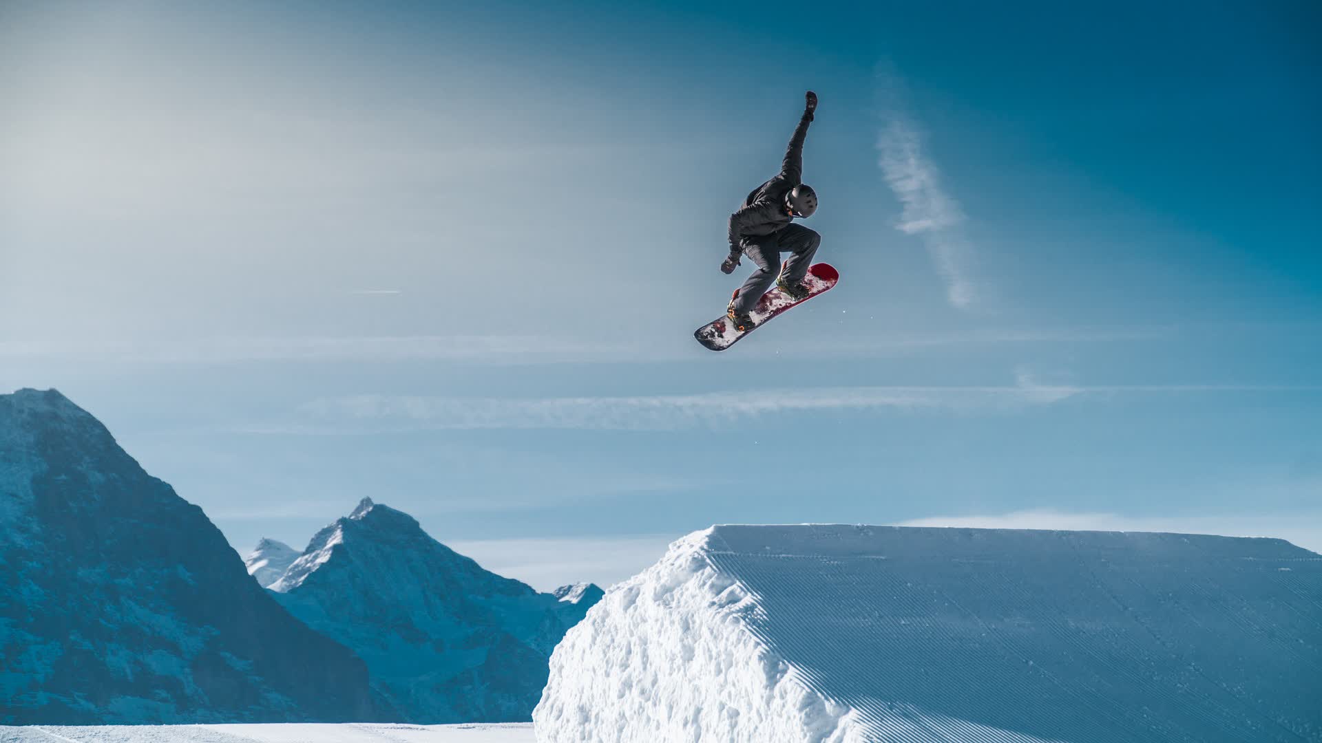 Snowboarder says iPhone's Emergency SOS saved his life after falling into crevasse