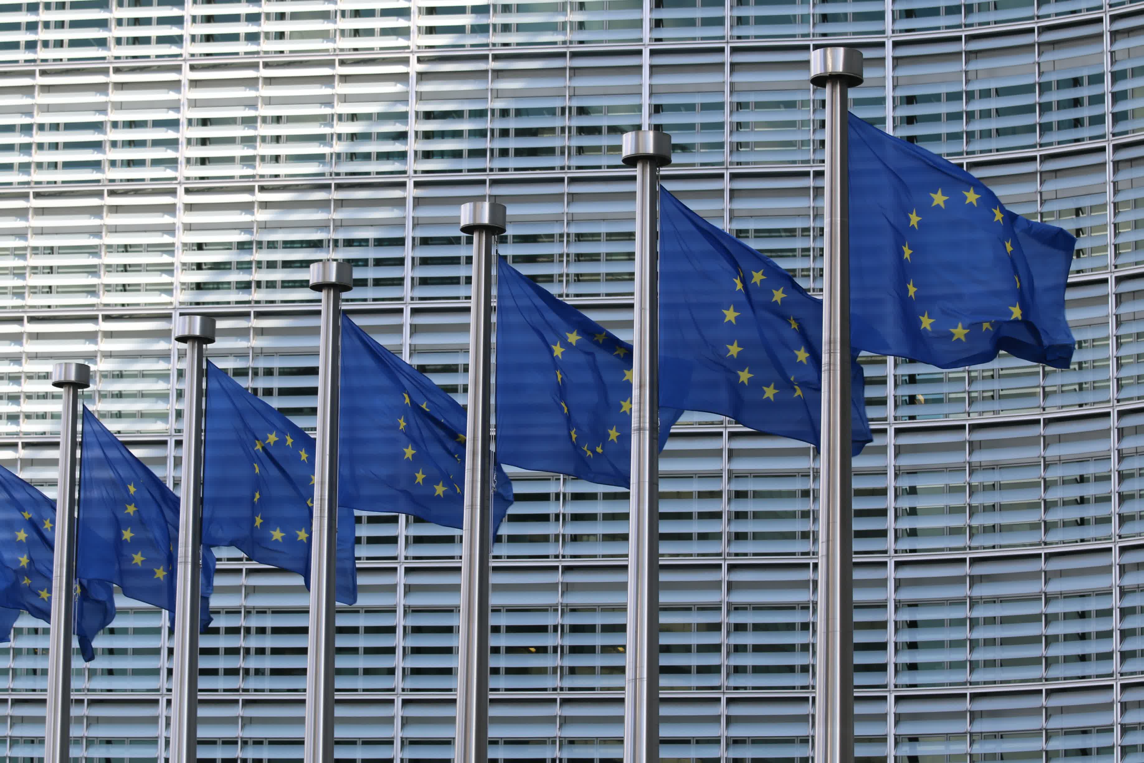 EU adopts Digital Markets Act, possibly forcing Apple to allow sideloading