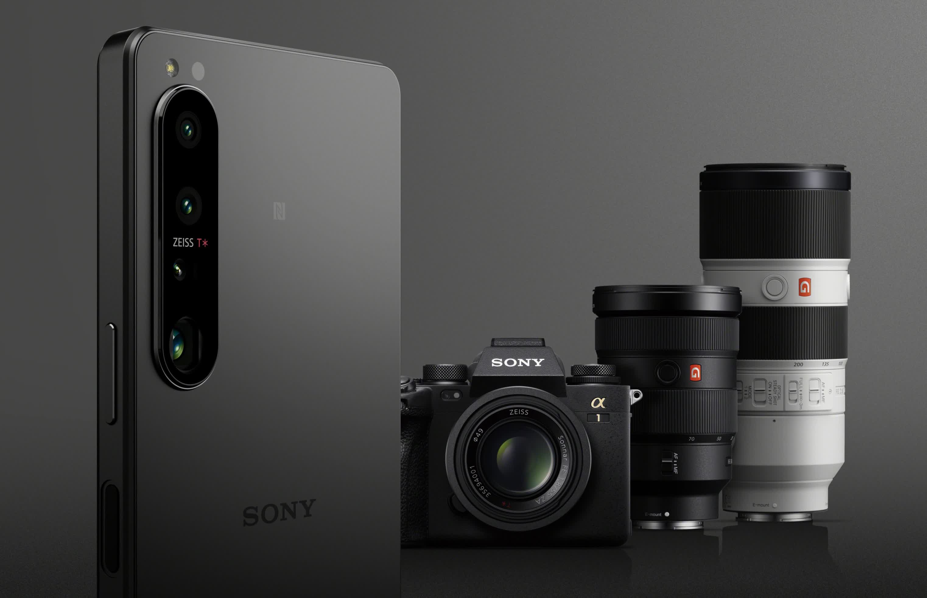 Sony's Xperia 1 IV smartphone boasts the world's first true optical zoom lens