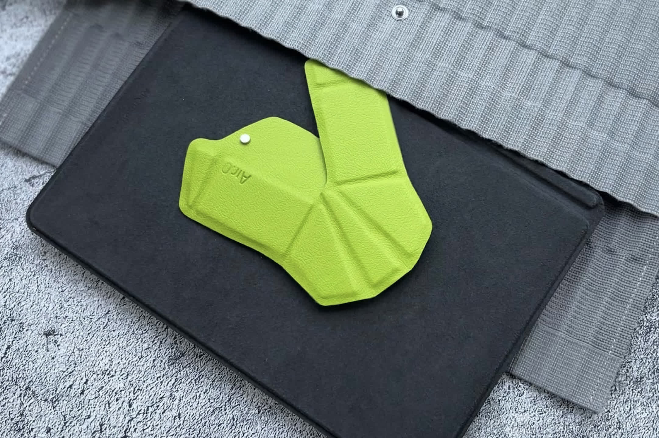 Origami-inspired mouse folds flat when not in use