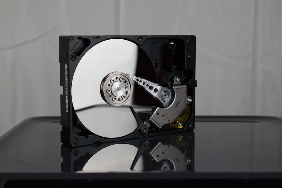 Smaller capacity hard drives are more susceptible to failure as they age, study finds thumbnail