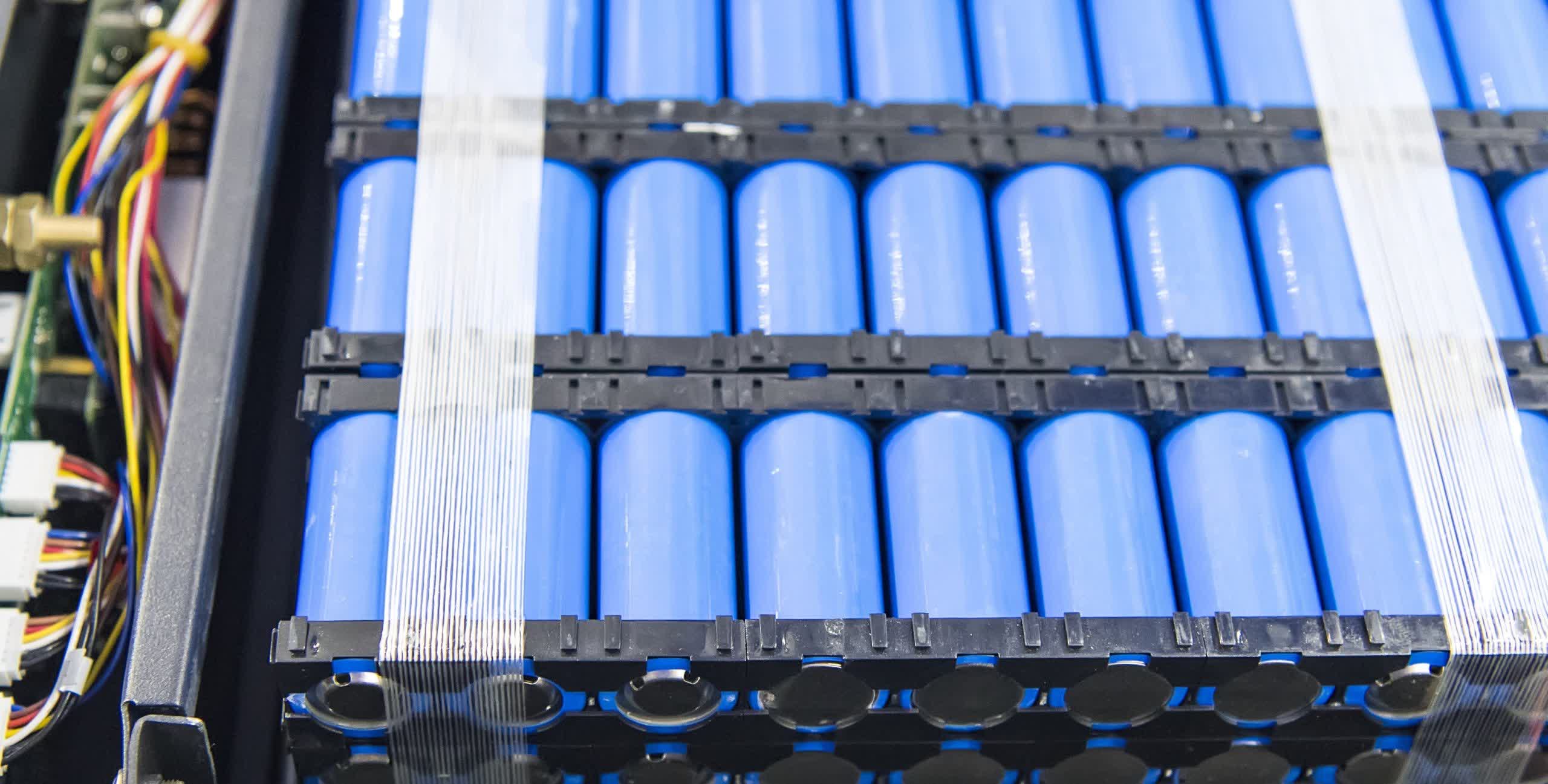 A new lithium-air battery design promises unprecedented energy density