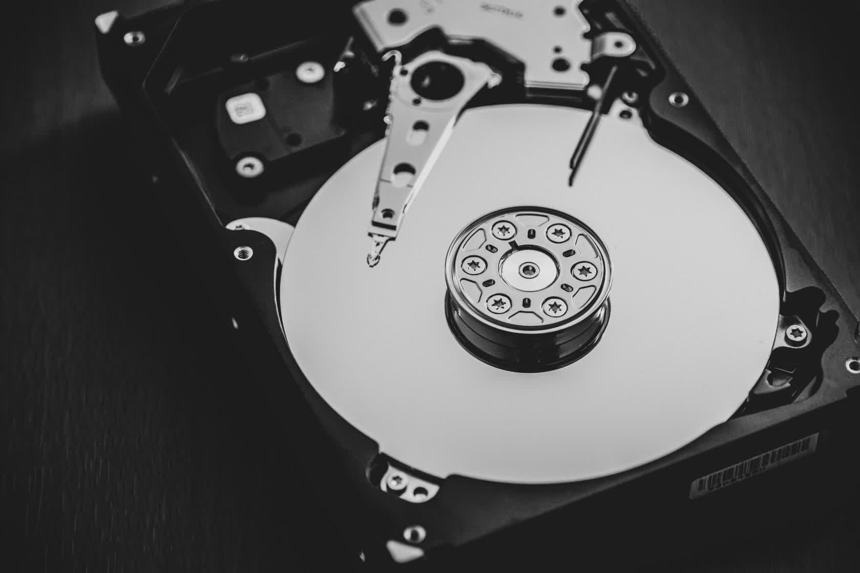 Recent report claims Seagate and Hitachi HDDs are most likely to fail - tech news india - Technology - Public News Time